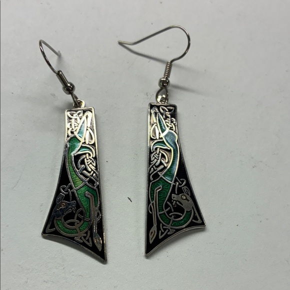 Sea Gems Jewelry - Artistic Celtic Green and Black Earrings